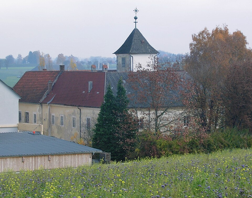 Datei:Pfarrkirchen bei Bad Hall Schloss Mühlgrub Mühlgruber Straße 42 (03).JPG